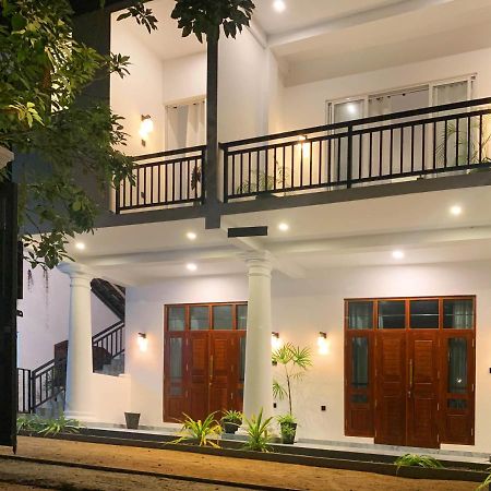 Golden Wave Hotel Ahangama Exterior photo