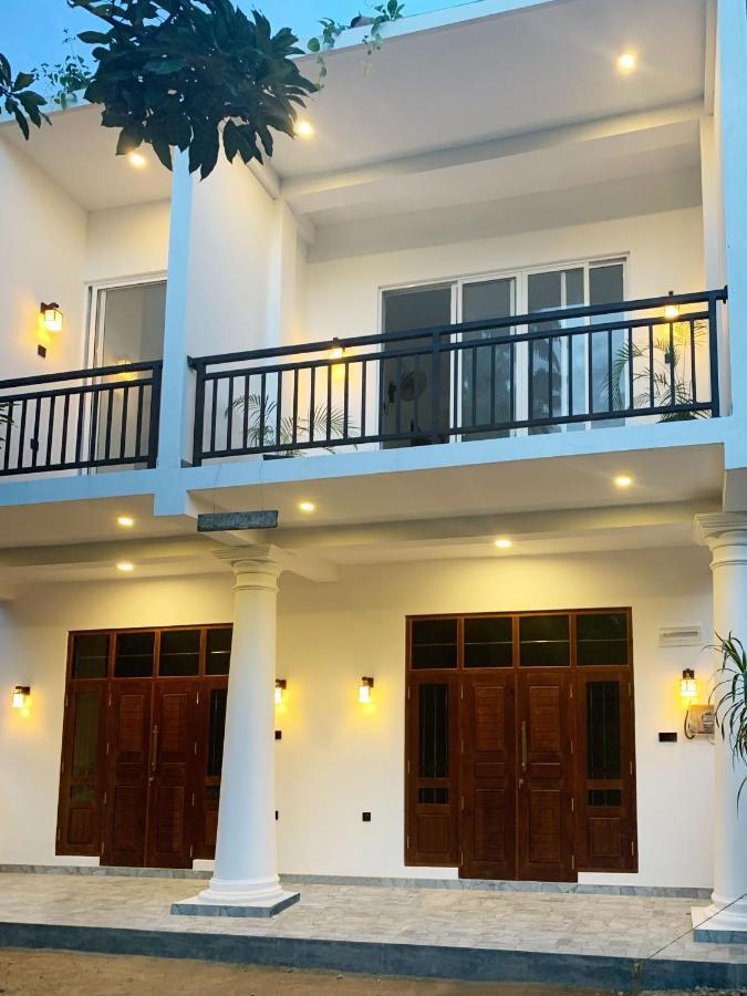 Golden Wave Hotel Ahangama Exterior photo
